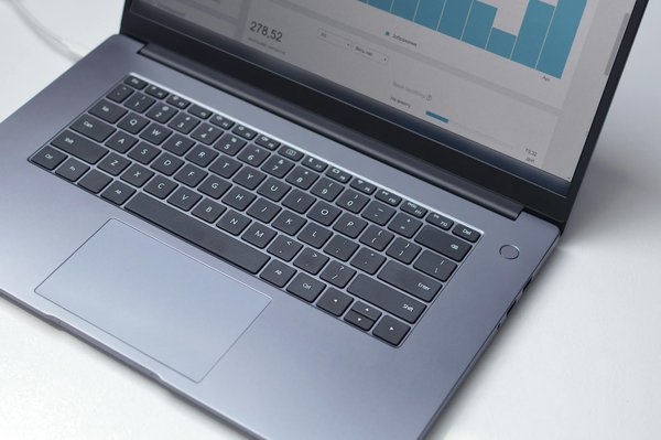 Tableau blanc interactif : tout savoir sur cet outil